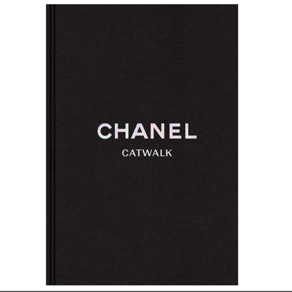 NEW*Bundle*CHANEL Cosmetic Bag +Decor Table Book! - Picture 5 of 16